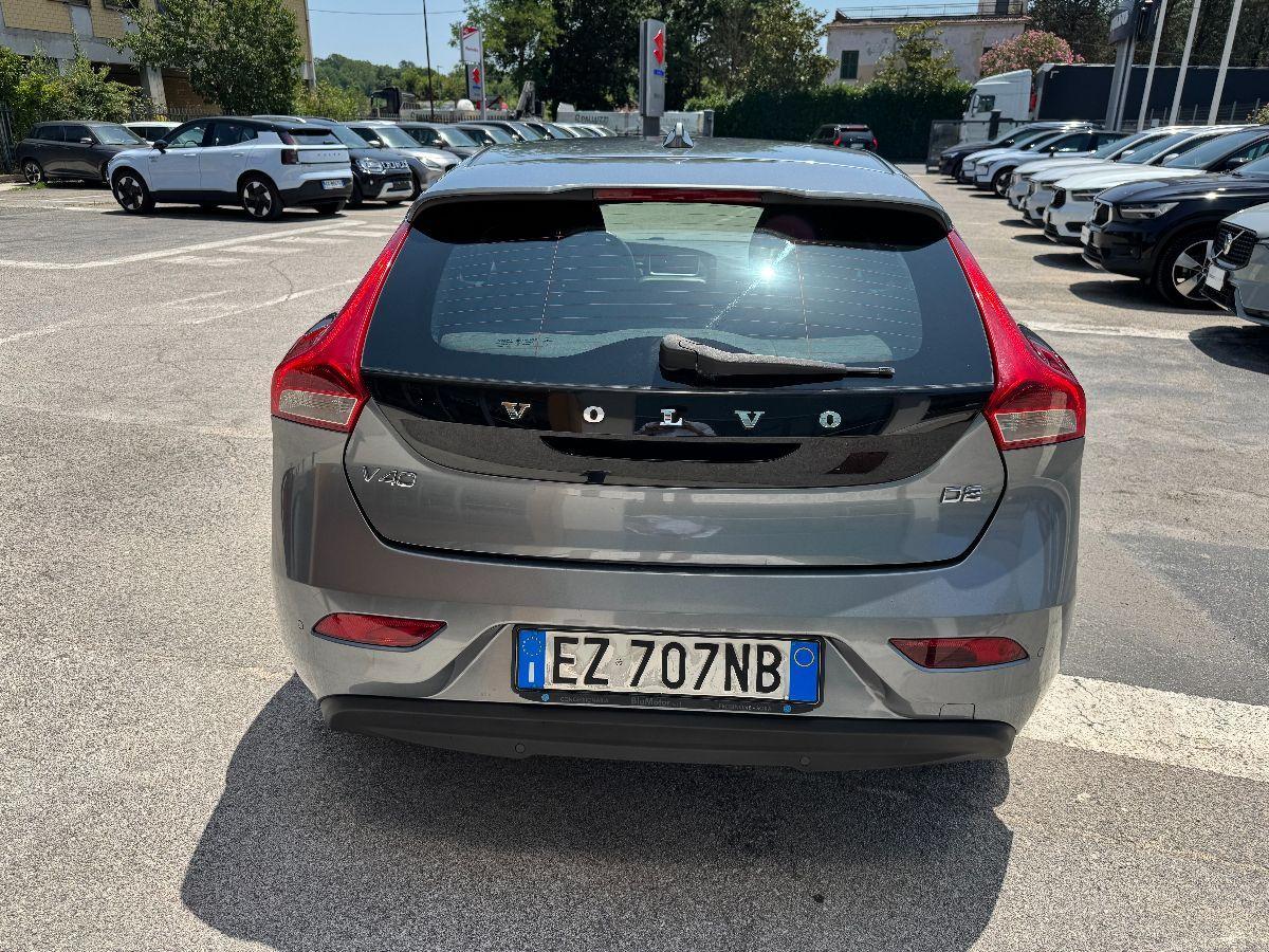 VOLVO - V40 - D2 Summum