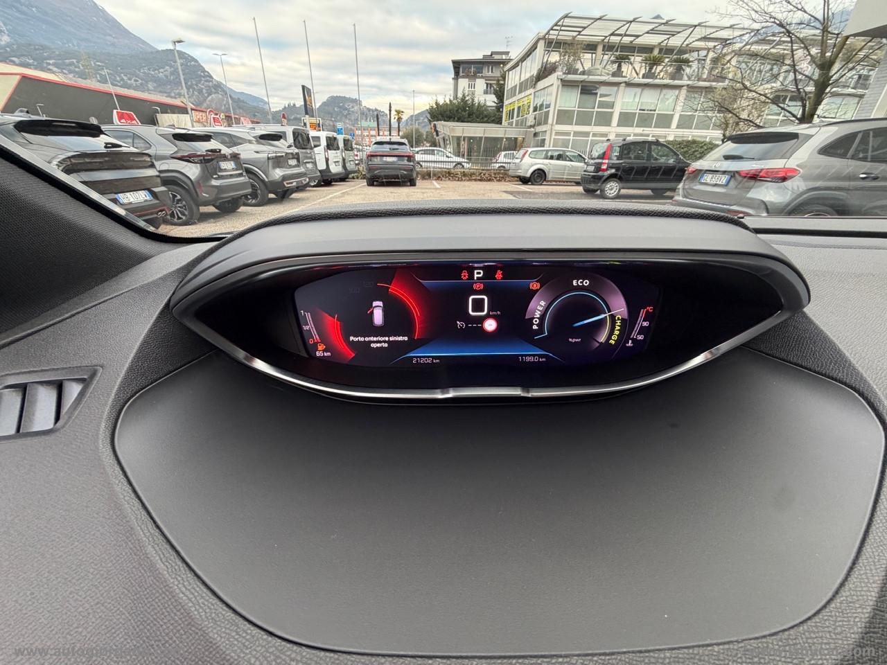 PEUGEOT 3008 Hybrid 136 e-DCS6 Allure