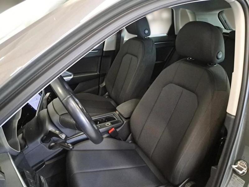 AUDI Q3 40 TDI quattro S tronic Business