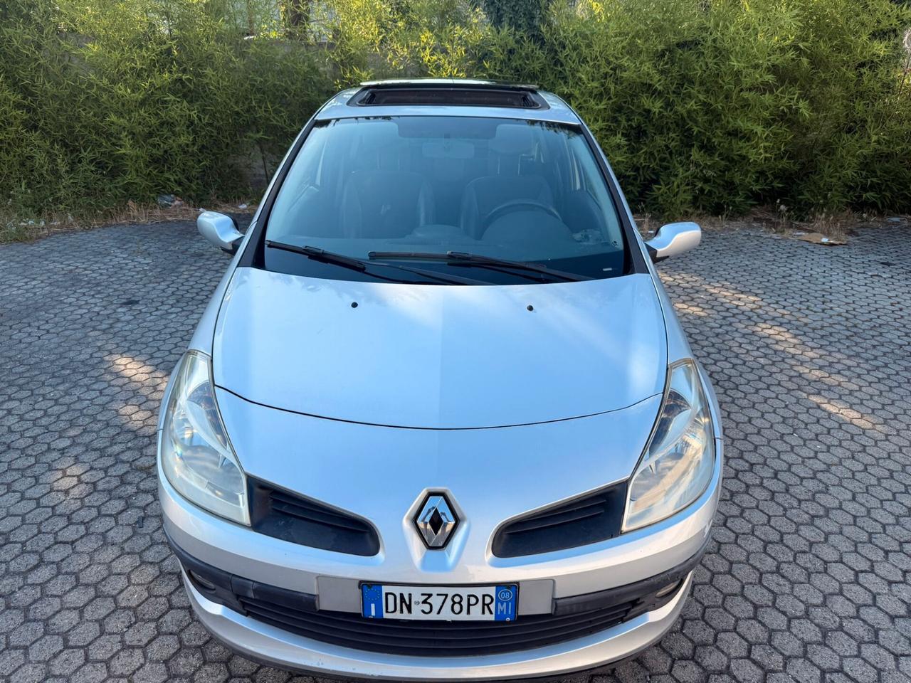 Renault Clio 1.2 16V 3 porte Le Iene