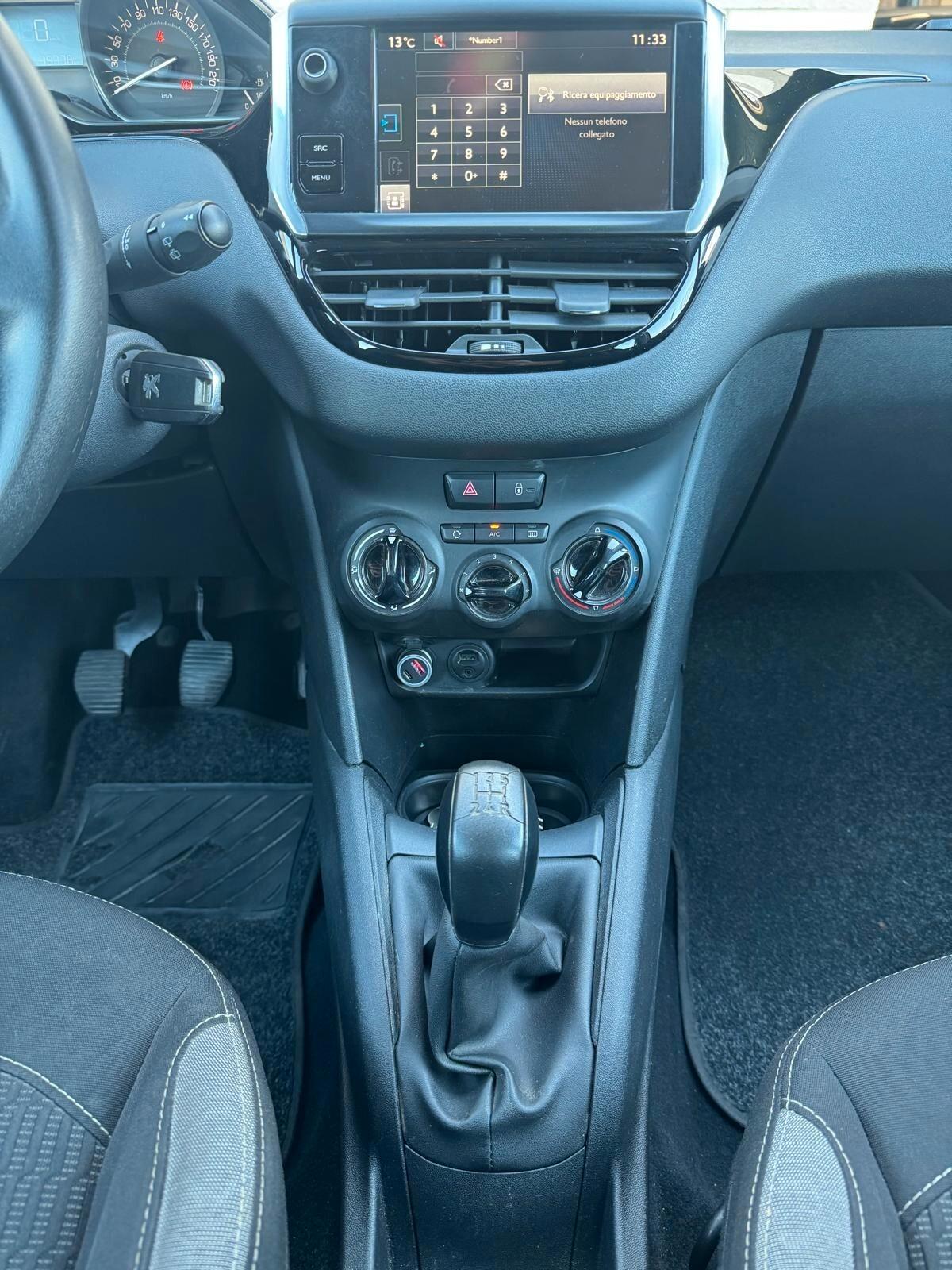 Peugeot 208 PureTech 82 5 porte Allure