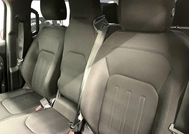 LAND ROVER Defender 110 2.0 SD4 AWD HSE