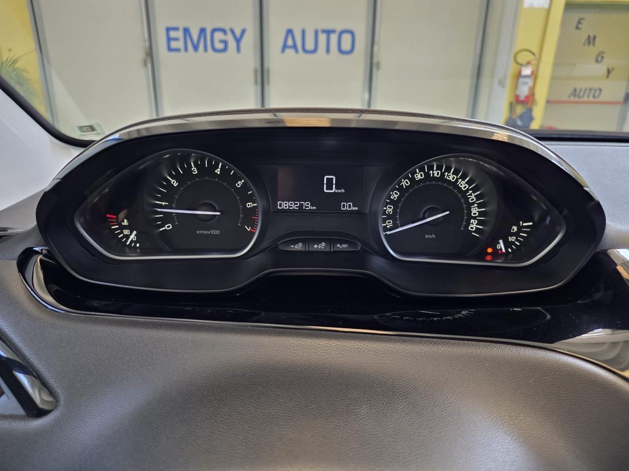 Peugeot 208 PureTech 82 5 p. con 89.200km. Euro 6 B