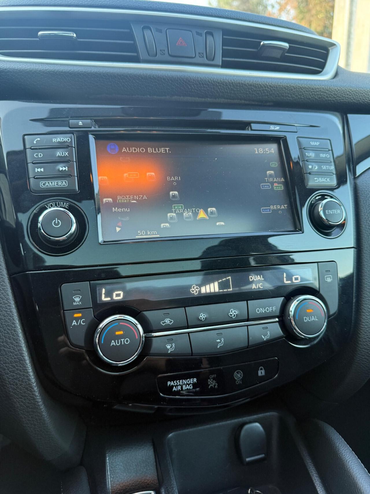 Nissan Qashqai 1.5 dCi Tekna,TETTO PANORAMICO,TELECAMERE 360°,EuroBlock,Navi,ecc.