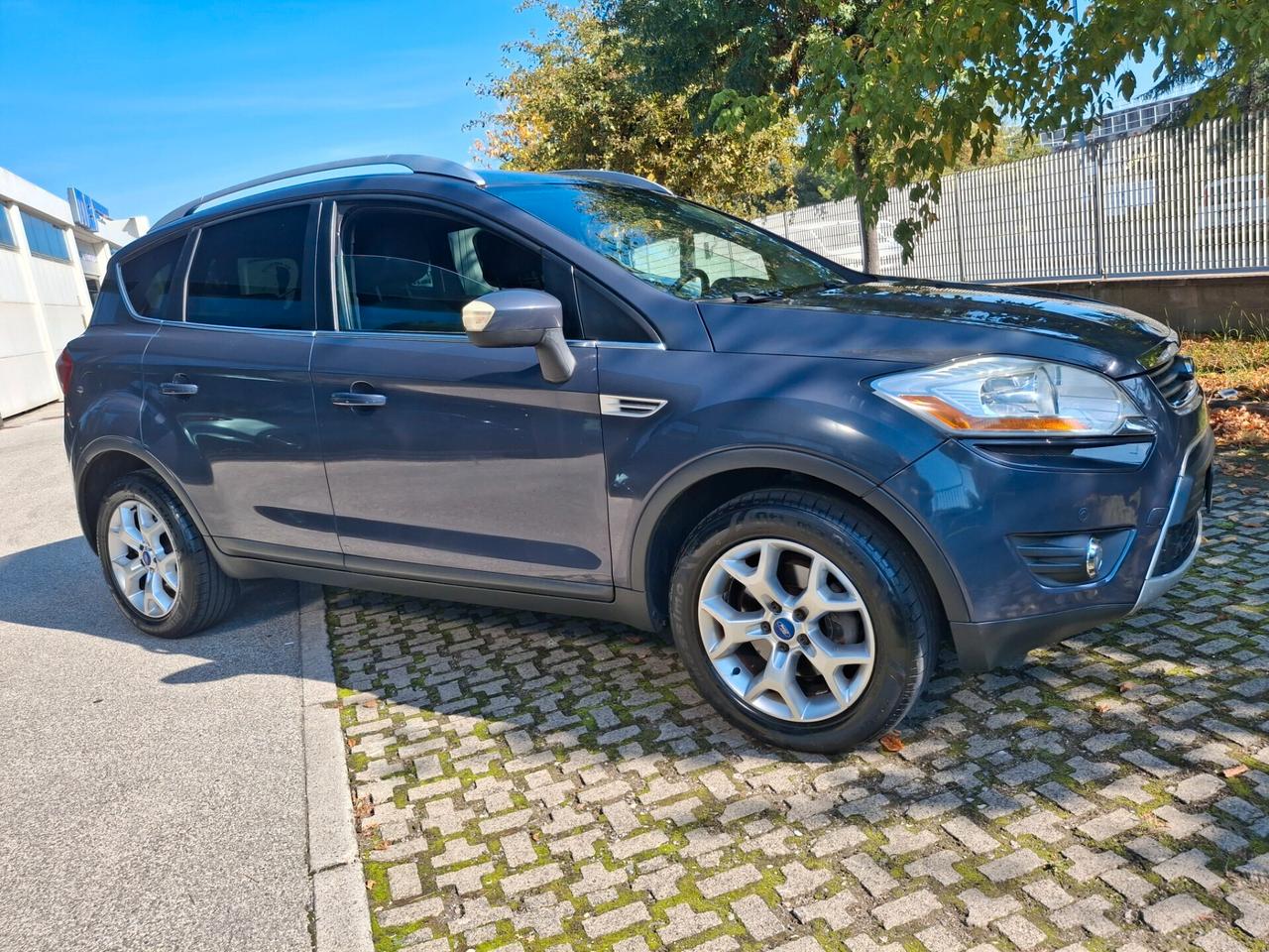 Ford Kuga 2.0 TDCi 140 CV 2WD Titanium*Garanzia 12 mesi*