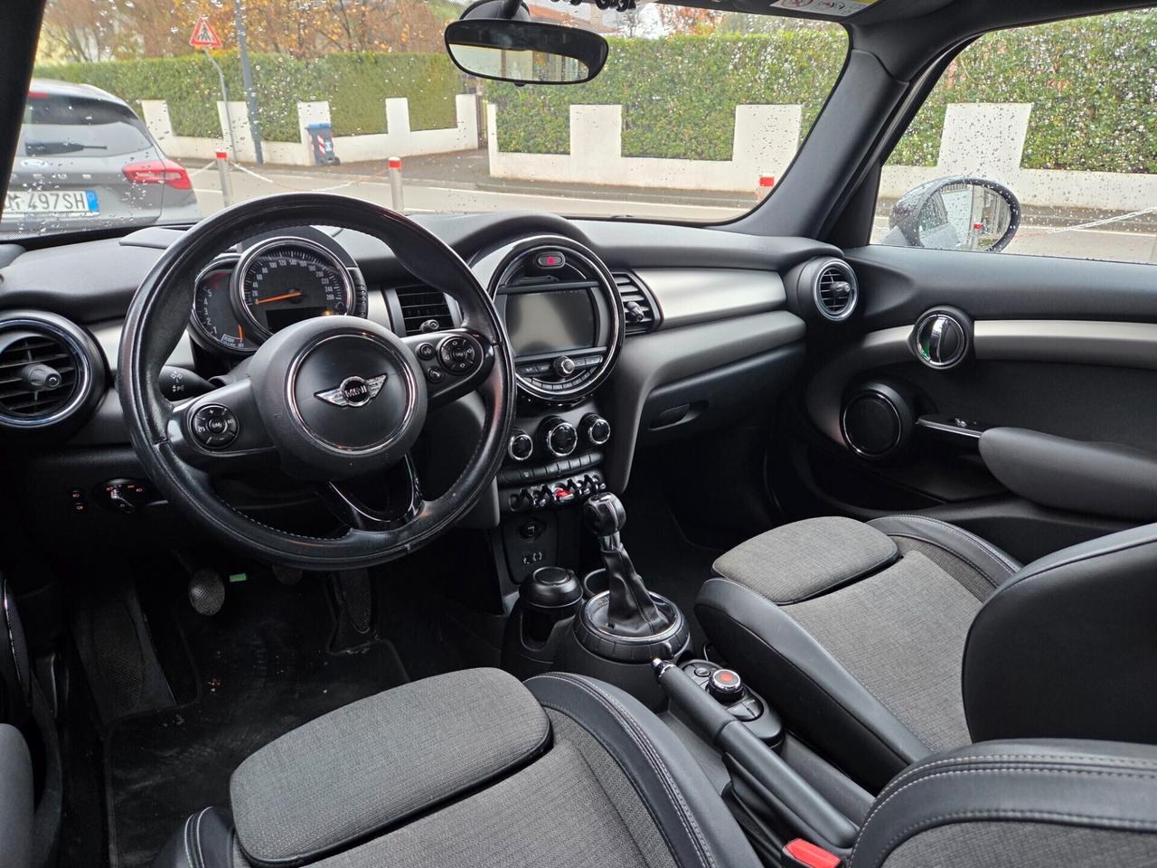 Mini Cooper 5 porte NEOPATENTATI - 2014