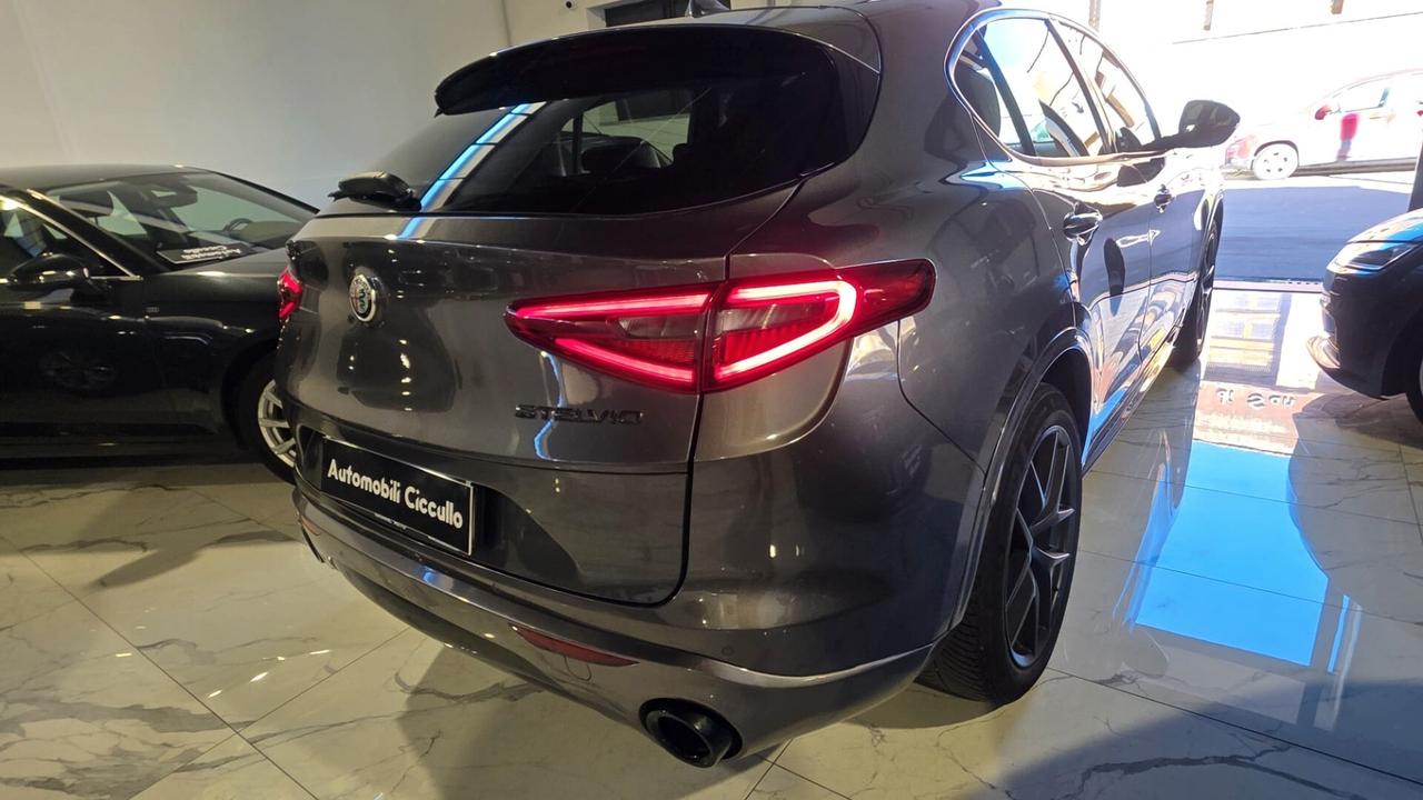 Alfa Romeo Stelvio 2.2 Turbodiesel 210 CV AT8 Q4 Veloce Tì