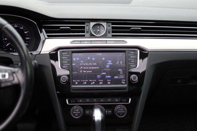 VOLKSWAGEN Passat Variant 2.0 TDI DSG Executive BlueMotion Tech.