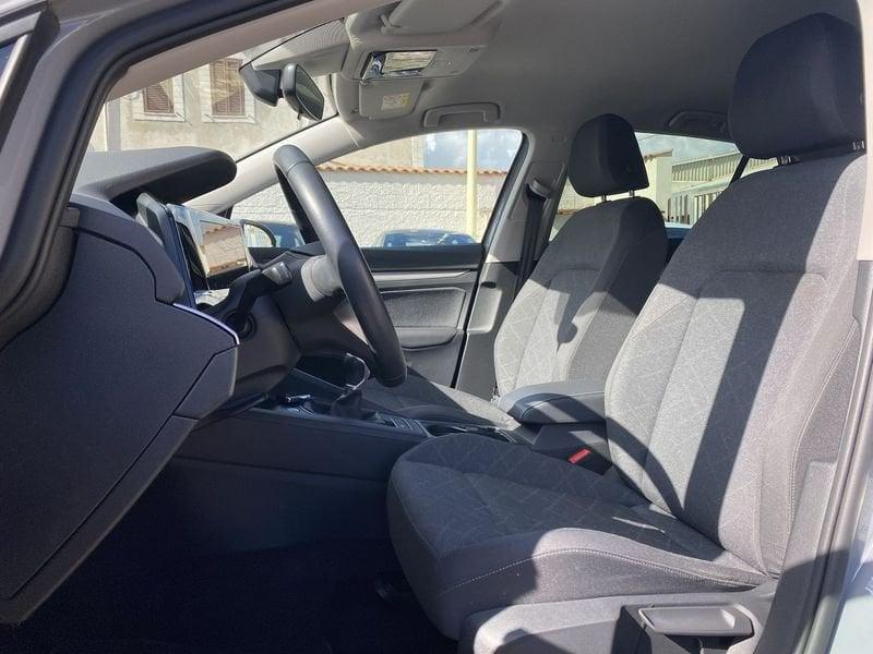 Volkswagen Golf 8 Life 2.0 TDI 116 CV