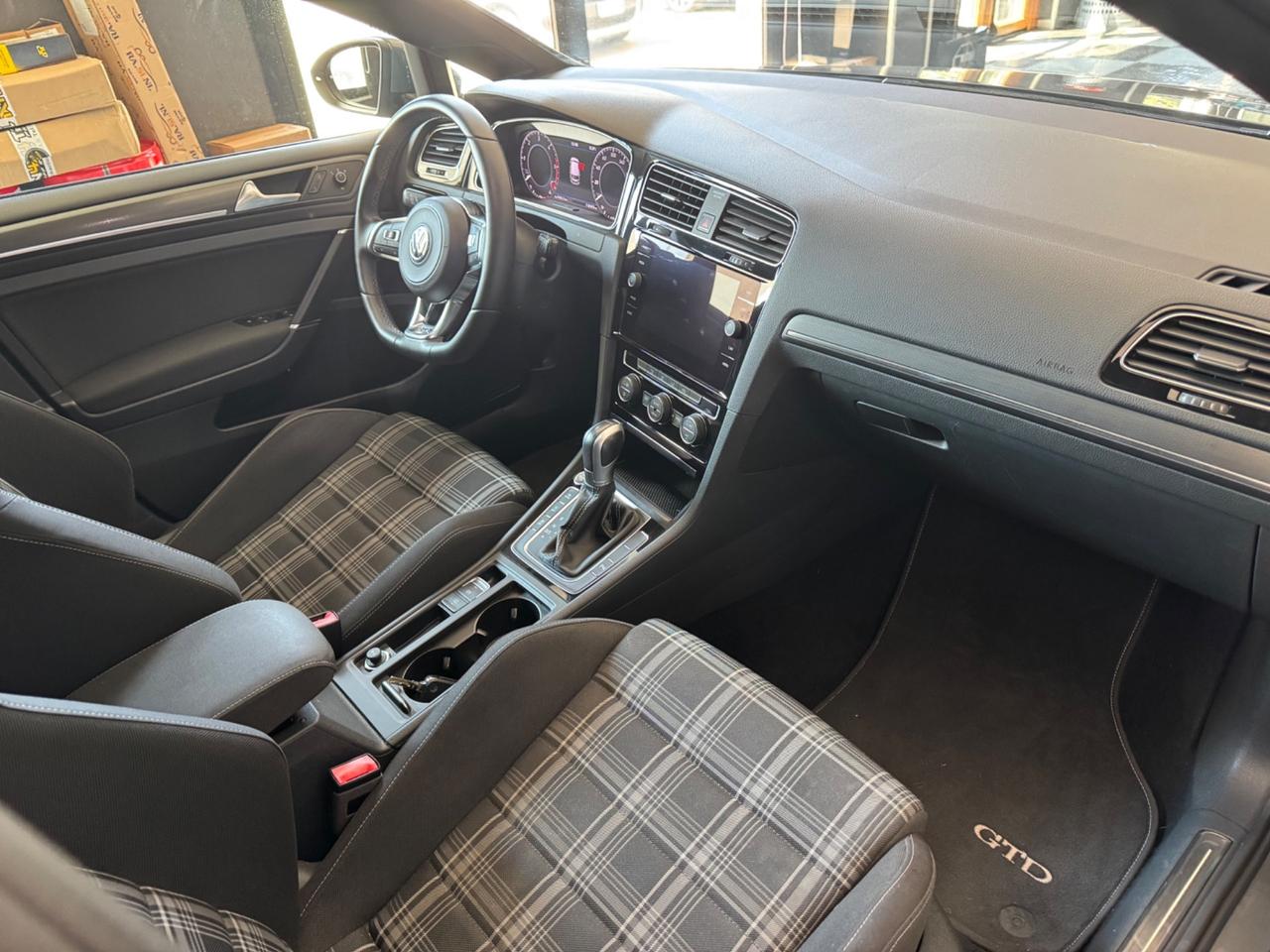Volkswagen Golf GTD 2.0 TDI DSG 5p. BlueMotion Technology