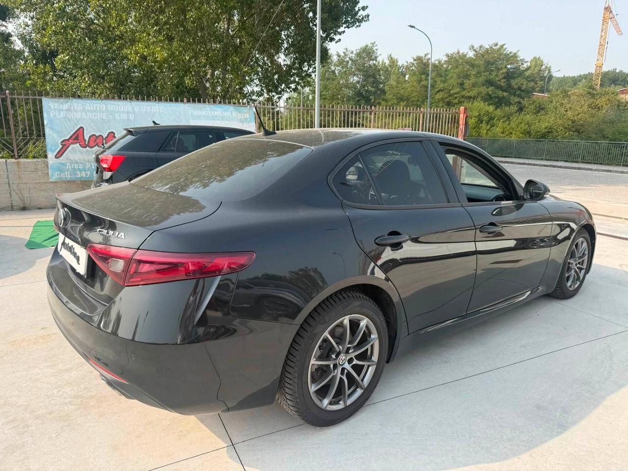 Alfa Romeo Giulia 2.2 T.D 180CV -MANUALE (SUPER)