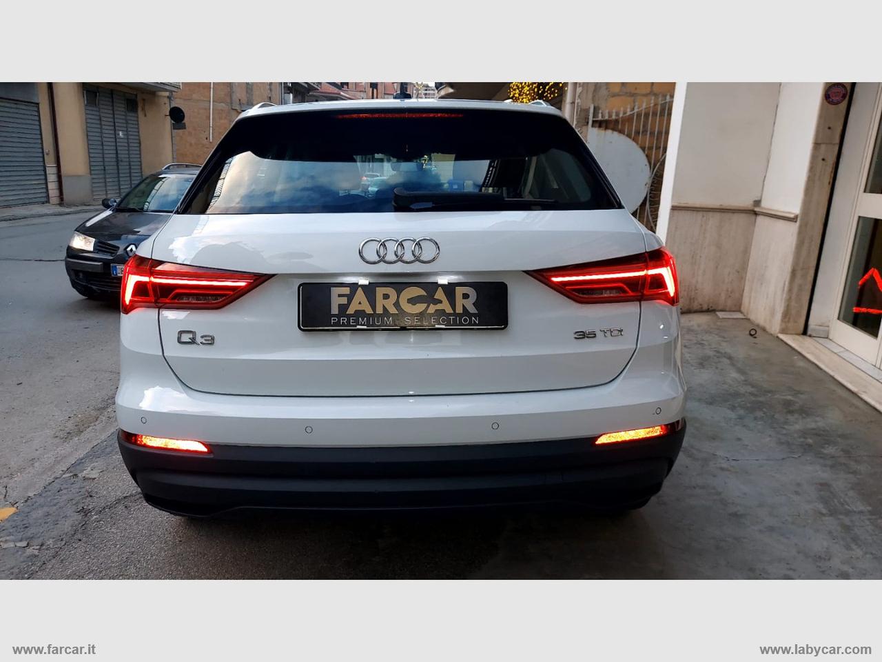 AUDI Q3 35 TDI S tronic Business