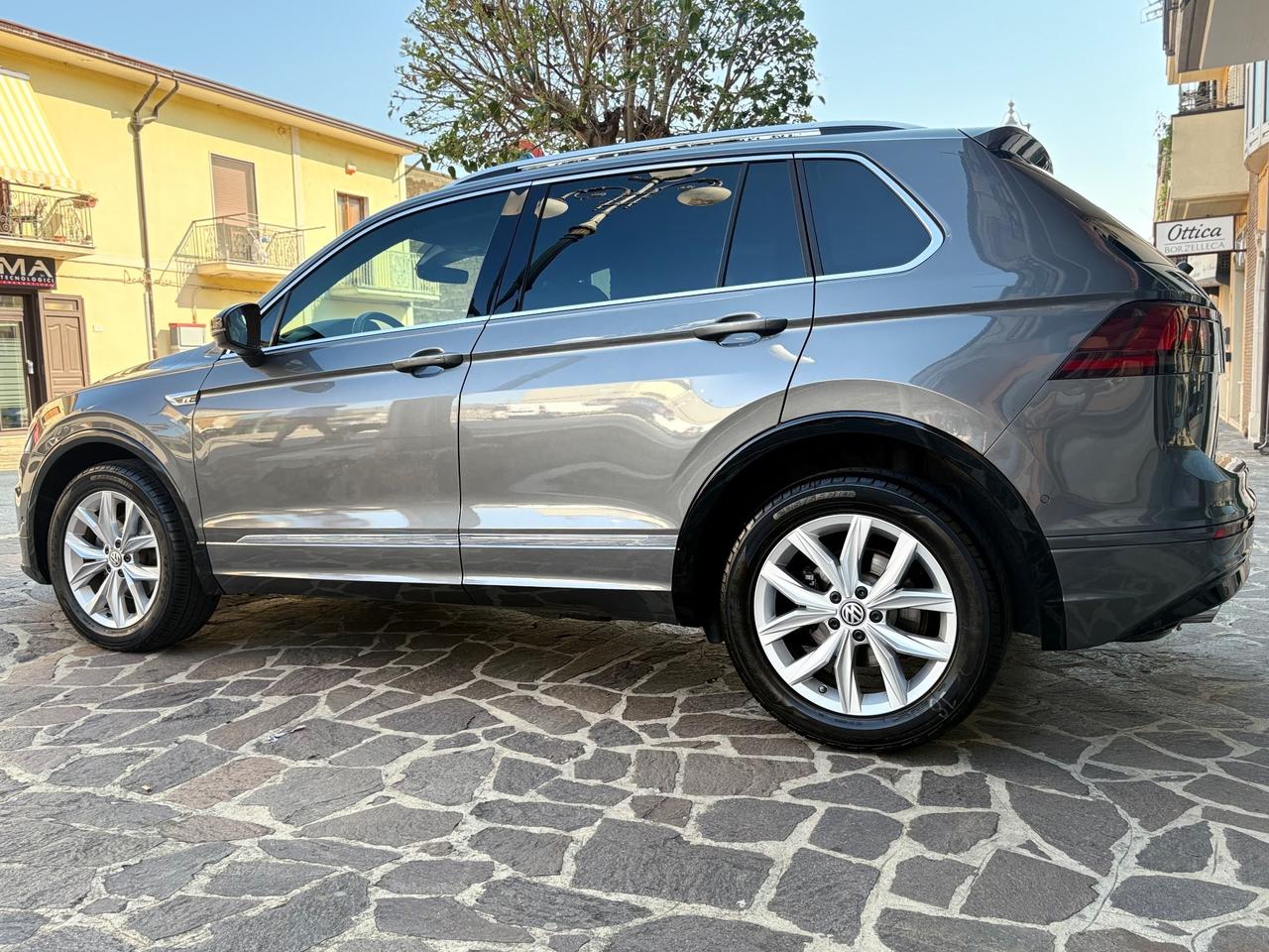 Volkswagen Tiguan 2.0 TDI DSG R-Line FULL/LED/NAV