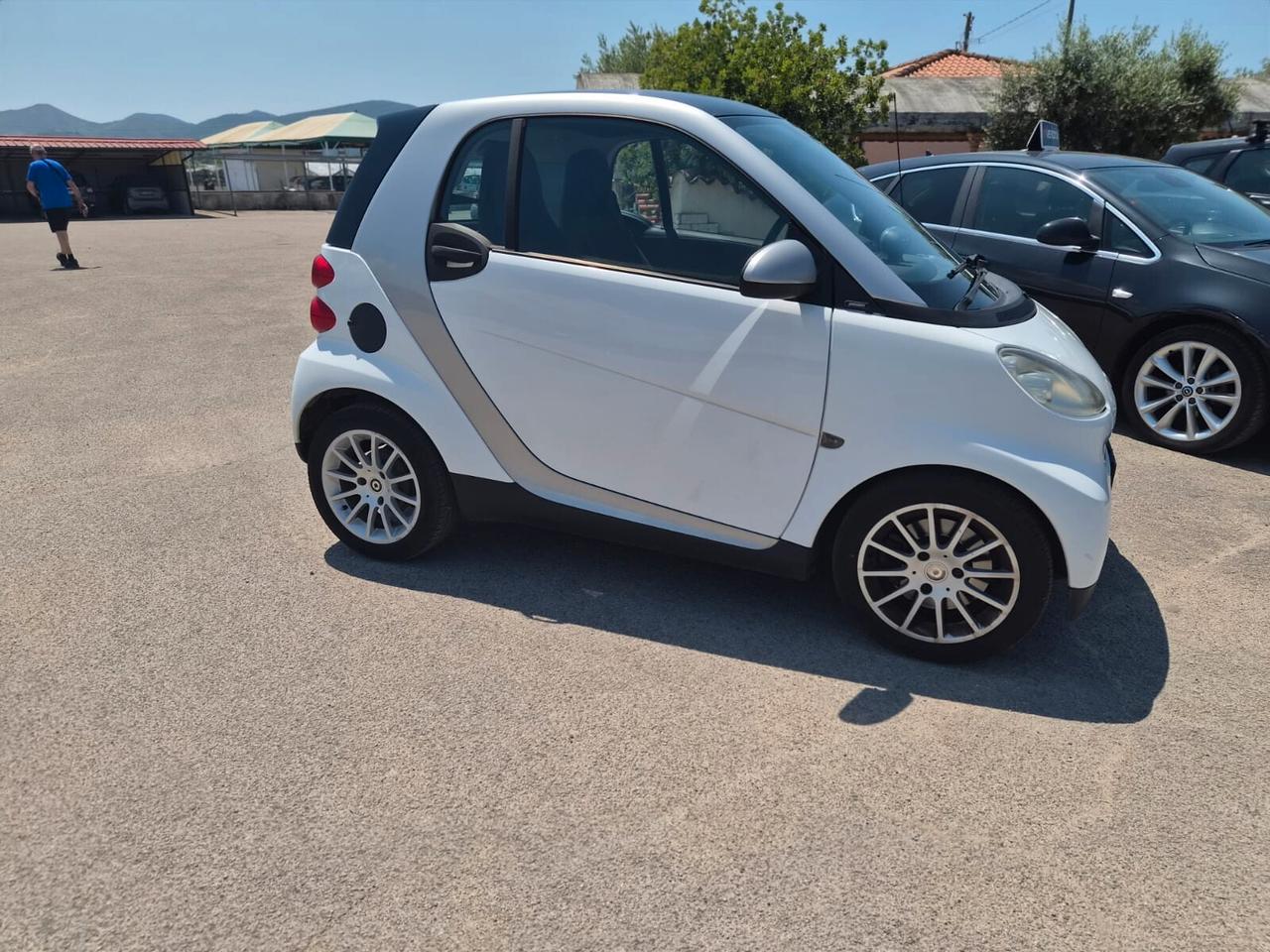 Smart ForTwo 1000 52 kW MHD coupé passion