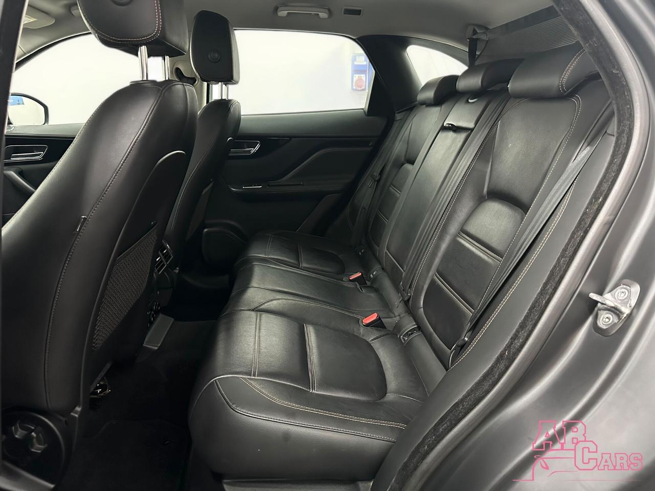 Jaguar F-Pace 2.0 D 180 CV AWD Portfolio