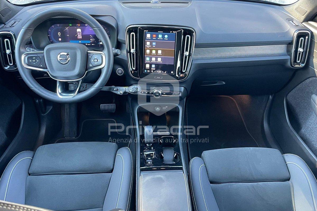 VOLVO XC40 B3 automatico Ultimate Dark