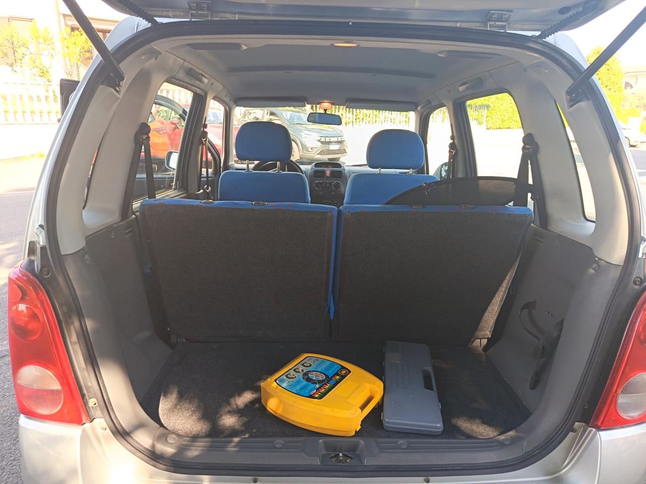Opel Agila 1.2 16V Comfort