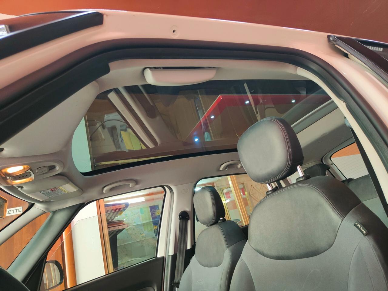Fiat 500L 0.9 Natural Power Lounge 2015 POCHI KM