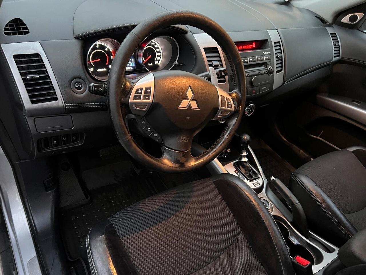 Mitsubishi Outlander 2.2 DI-D TC-SST Instyle DPF 7p