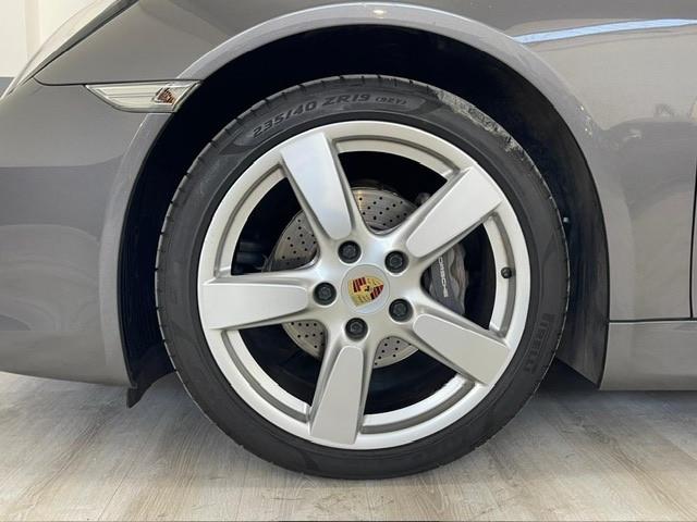 Porsche Cayman 2.7