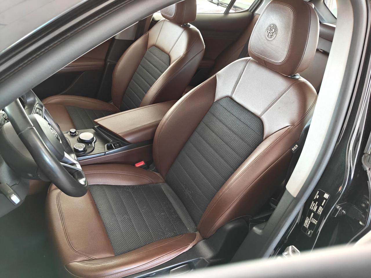 Alfa Romeo Stelvio 2.2 Turbodiesel 210 CV AT8 Q4 Executive