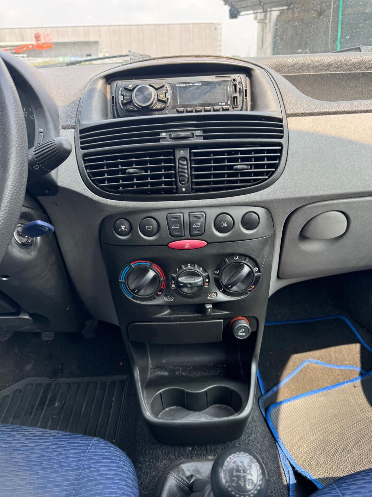 Fiat Punto 1.2i 16V cat 5 porte ELX
