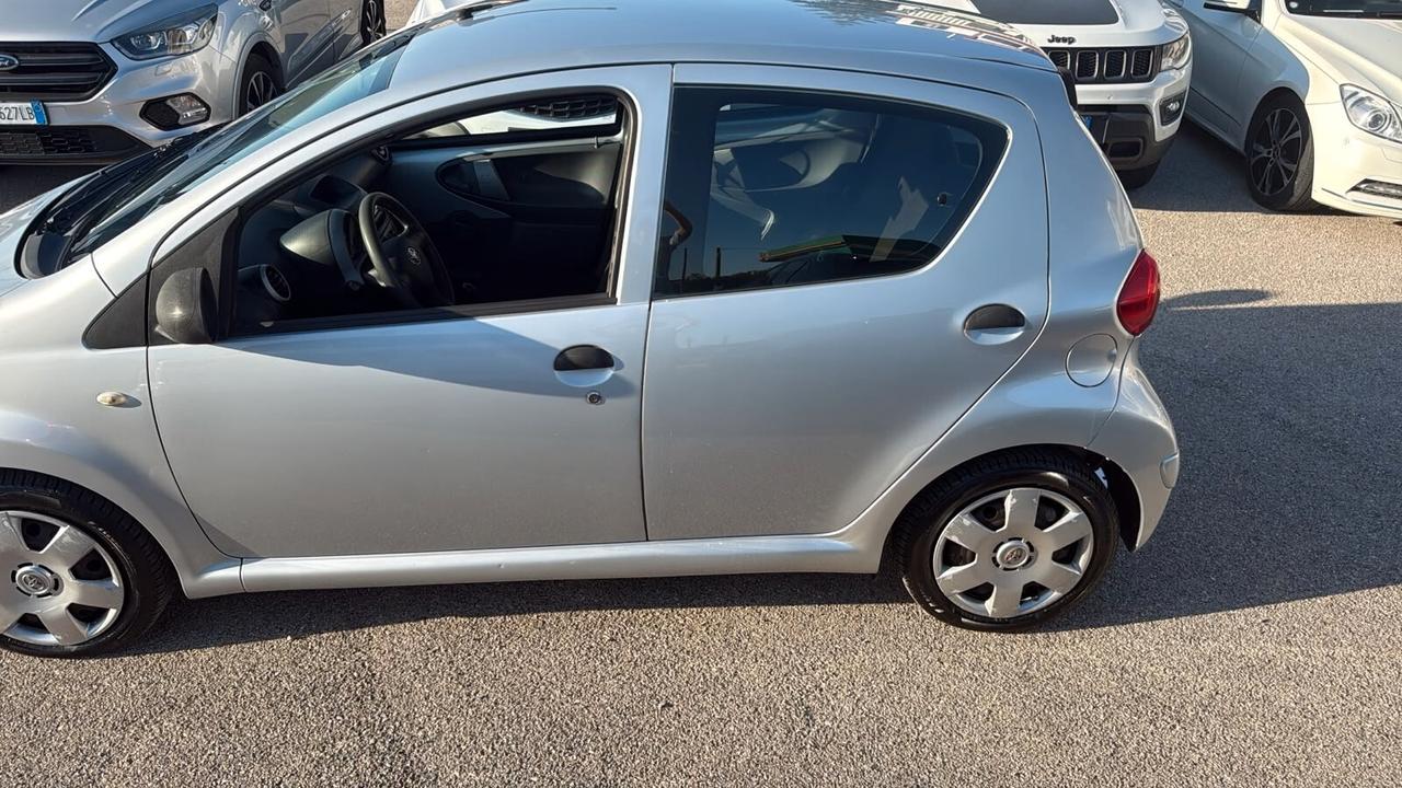 Toyota Aygo 1.0 12V VVT-i 5 porte