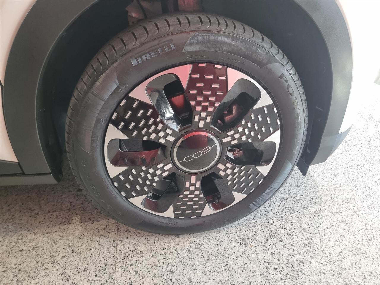 Fiat 600 Hybrid 110 CV DCT MHEV Business
