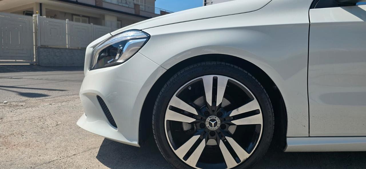 Mercedes-benz A 180 A 180 d Executive
