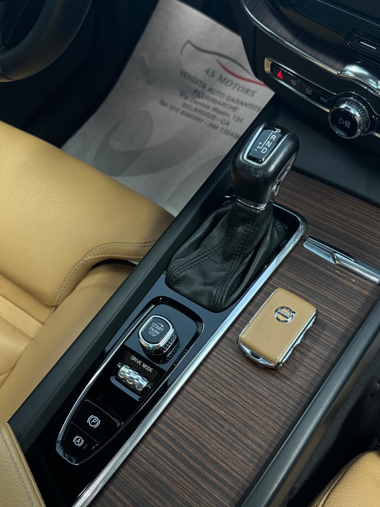 VOLVO XC60 2.0 190 CV AWD TETTO IVA ESPOSTA