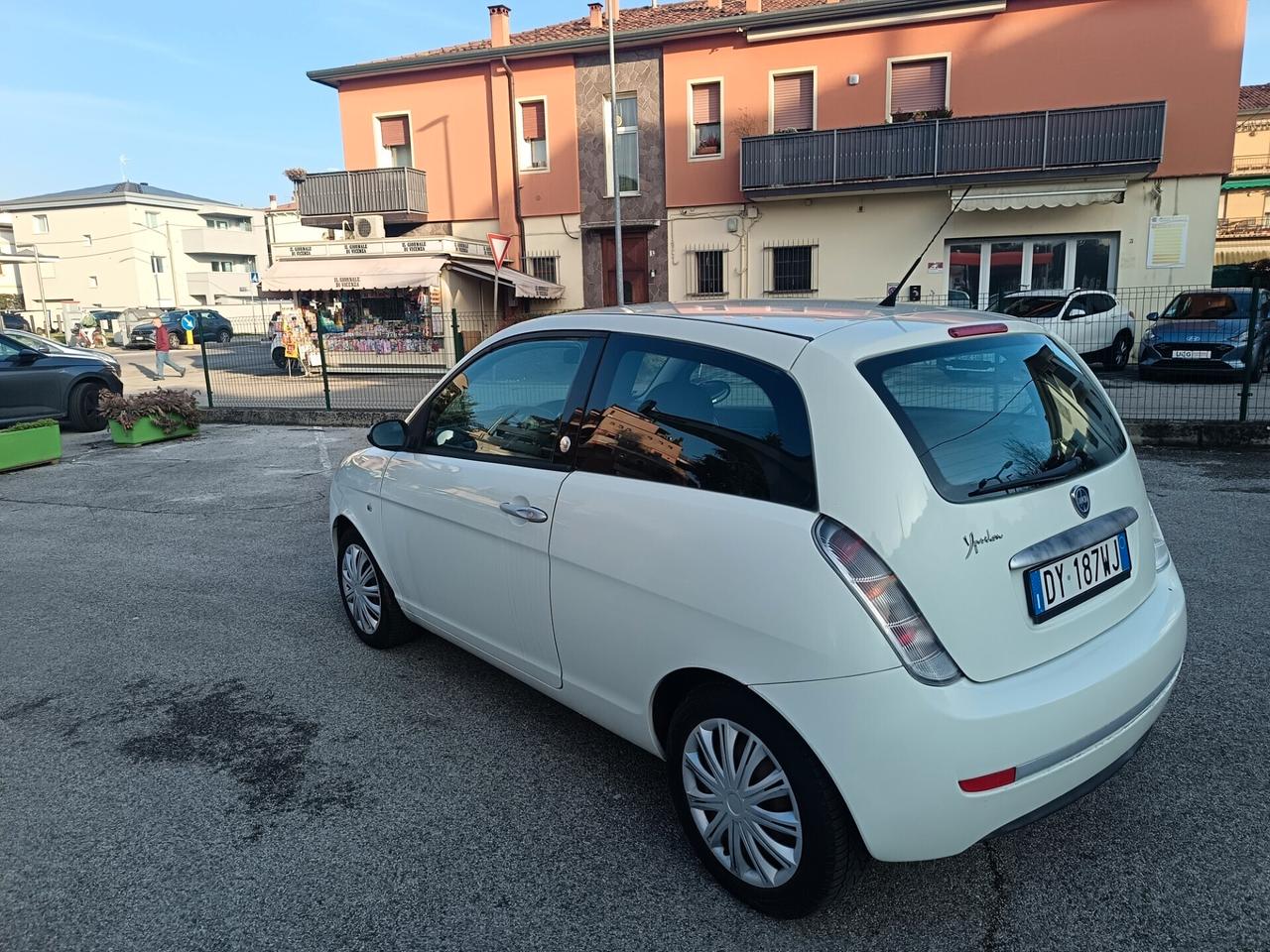 Lancia Ypsilon 1.4 Platino Ecochic GPL