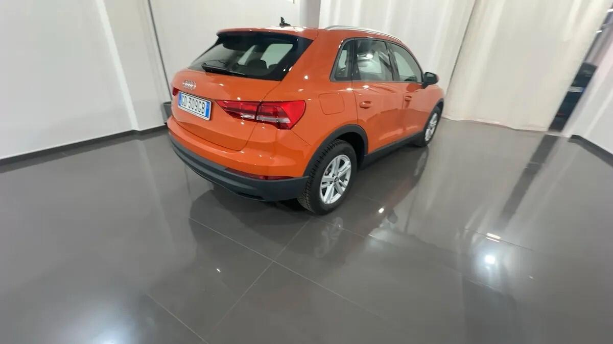 Audi Q3 35 TDI S tronic Business