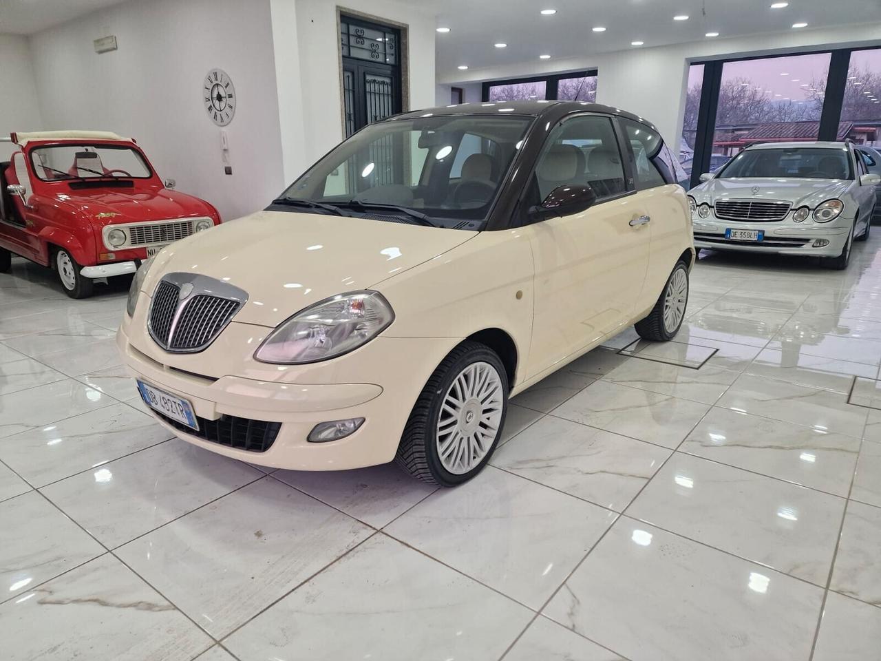 Lancia Ypsilon 1.3 MJT CAMBIO AUTOMATICO