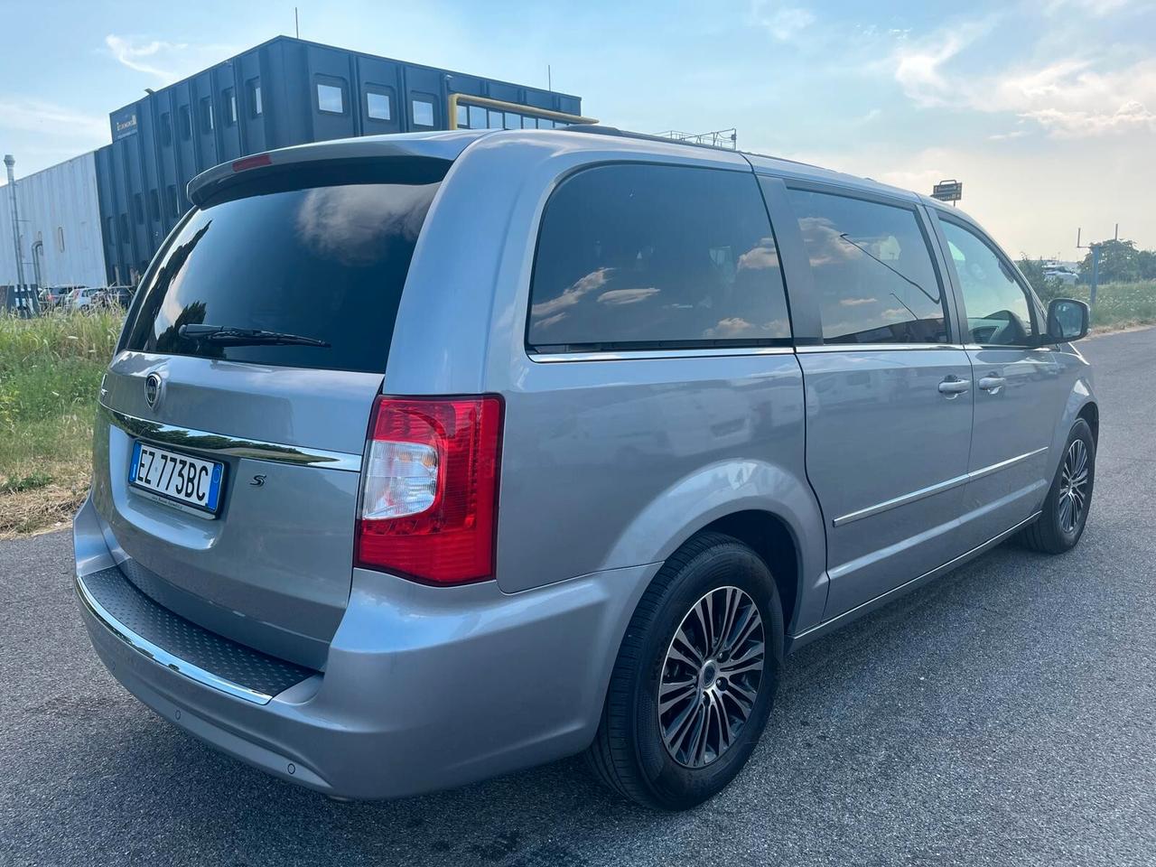 Lancia Voyager 2.8 Turbodiesel S 177 CV