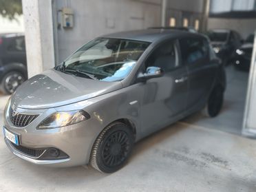 Lancia Ypsilon Hybrid AL PREZZO DEL BENZINA!!!