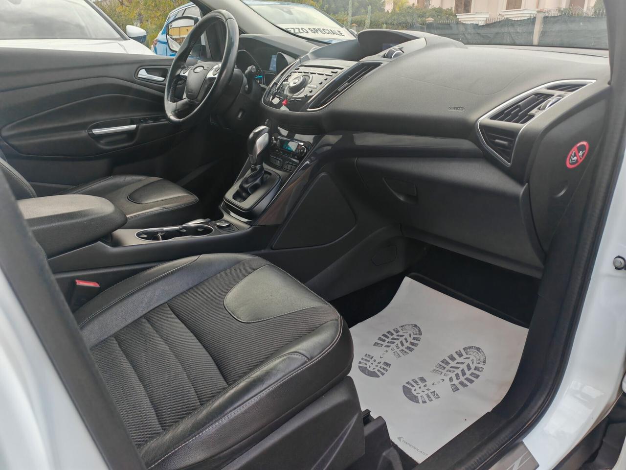 Ford Kuga 2.0 TDCI tetto navig cam pelle 2013