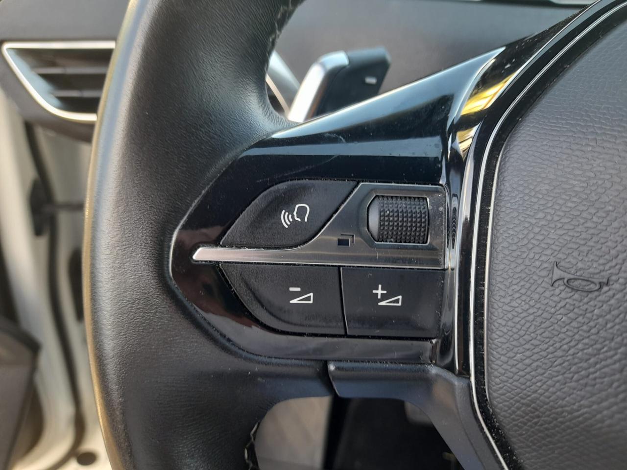 Peugeot 3008 BlueHDi 130 S&S EAT8 Allure Pack