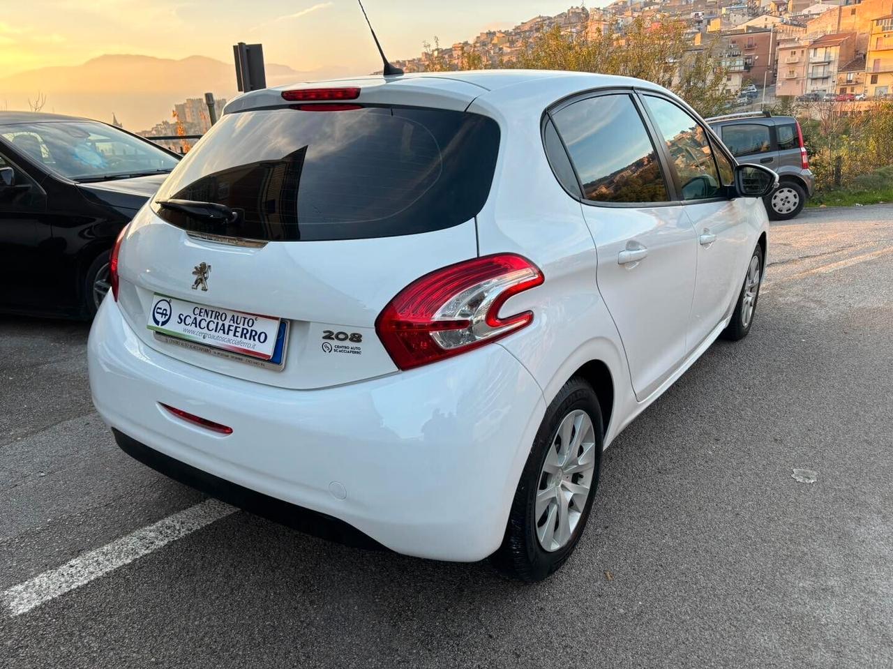 Peugeot 208 1.4 HDi 68 CV 5 porte Business