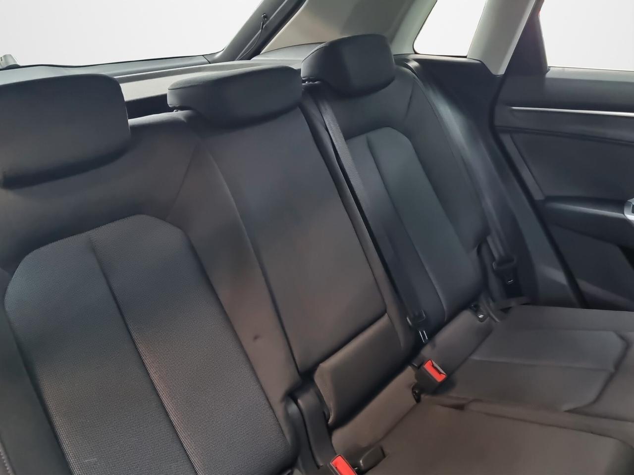 Audi Q3 35 TDI S tronic Business Advanced