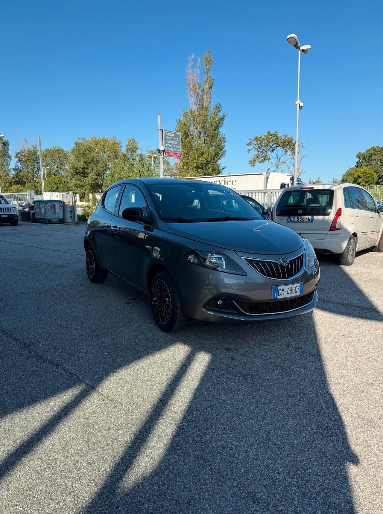 Lancia Ypsilon 1.0 FireFly 5 porte S&S Hybrid Gold