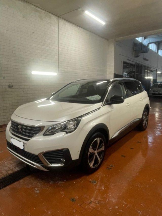 PEUGEOT 5008 BlueHDi 130 S&S Allure