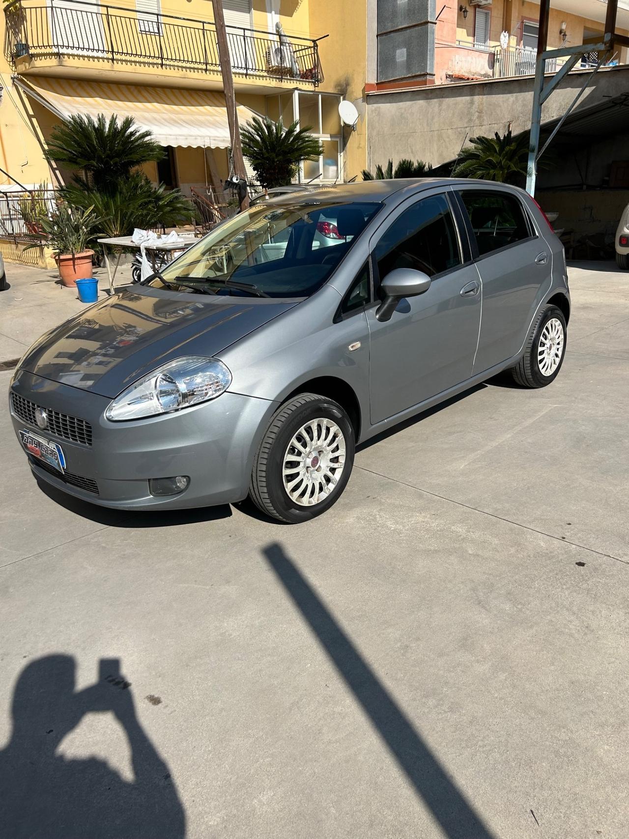 Fiat Grande Punto 1.4 77 cv 5 porte Dynamic Natural Power