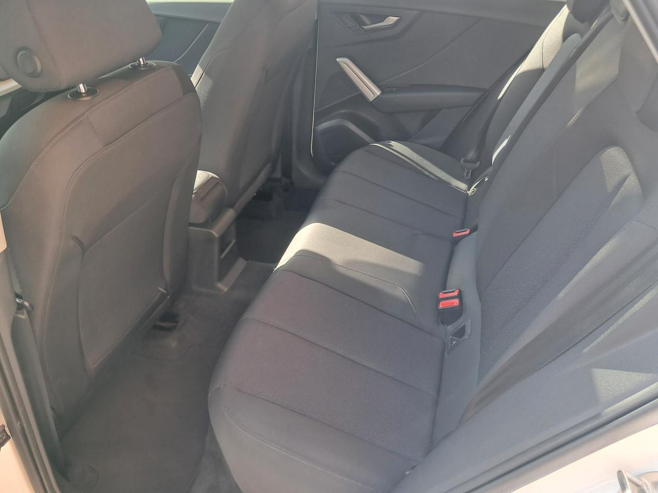Audi Q2 30 TDI Business