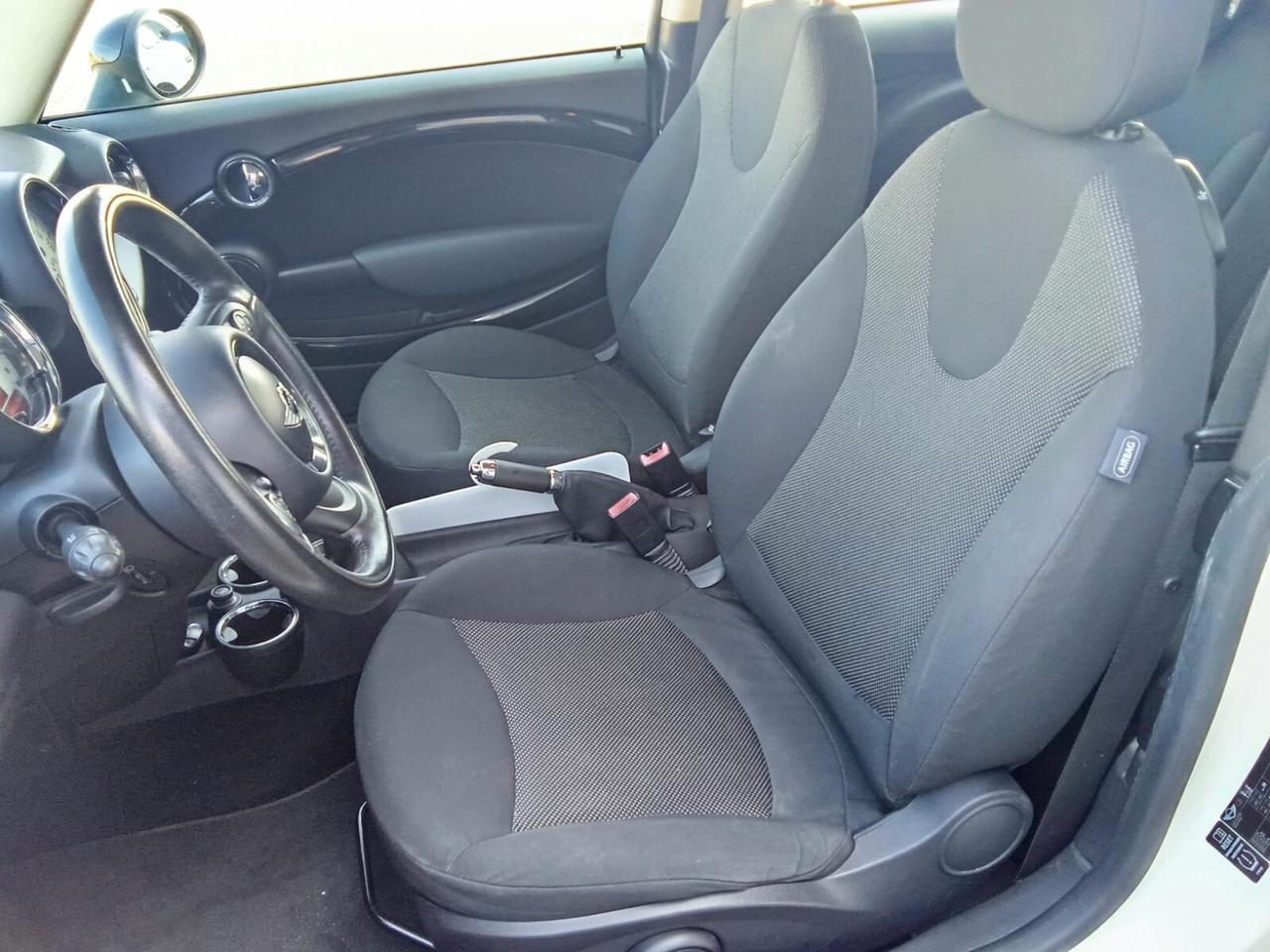 Mini 1.6 16V Cooper D 112cv