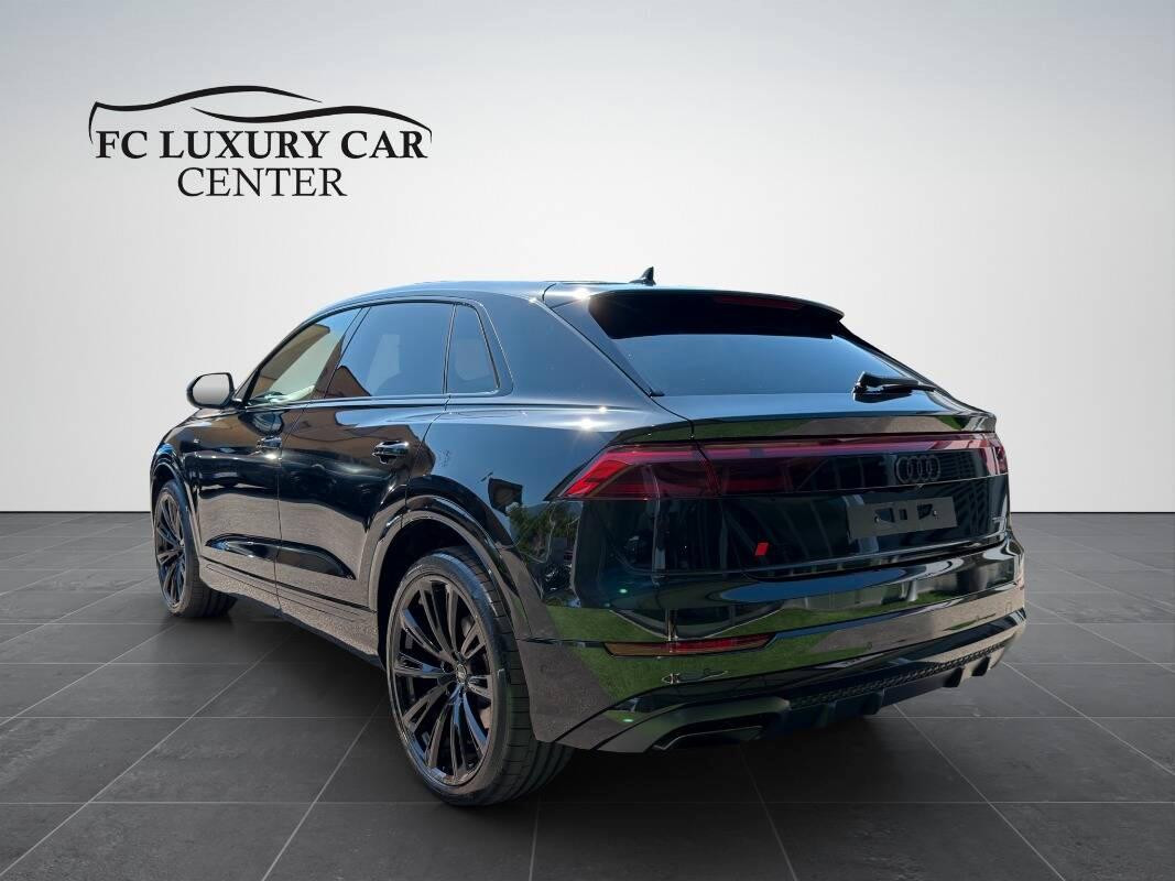 Audi Q8 3.0 tdi 286cv S line quattro 286cv Valcona Ventilati