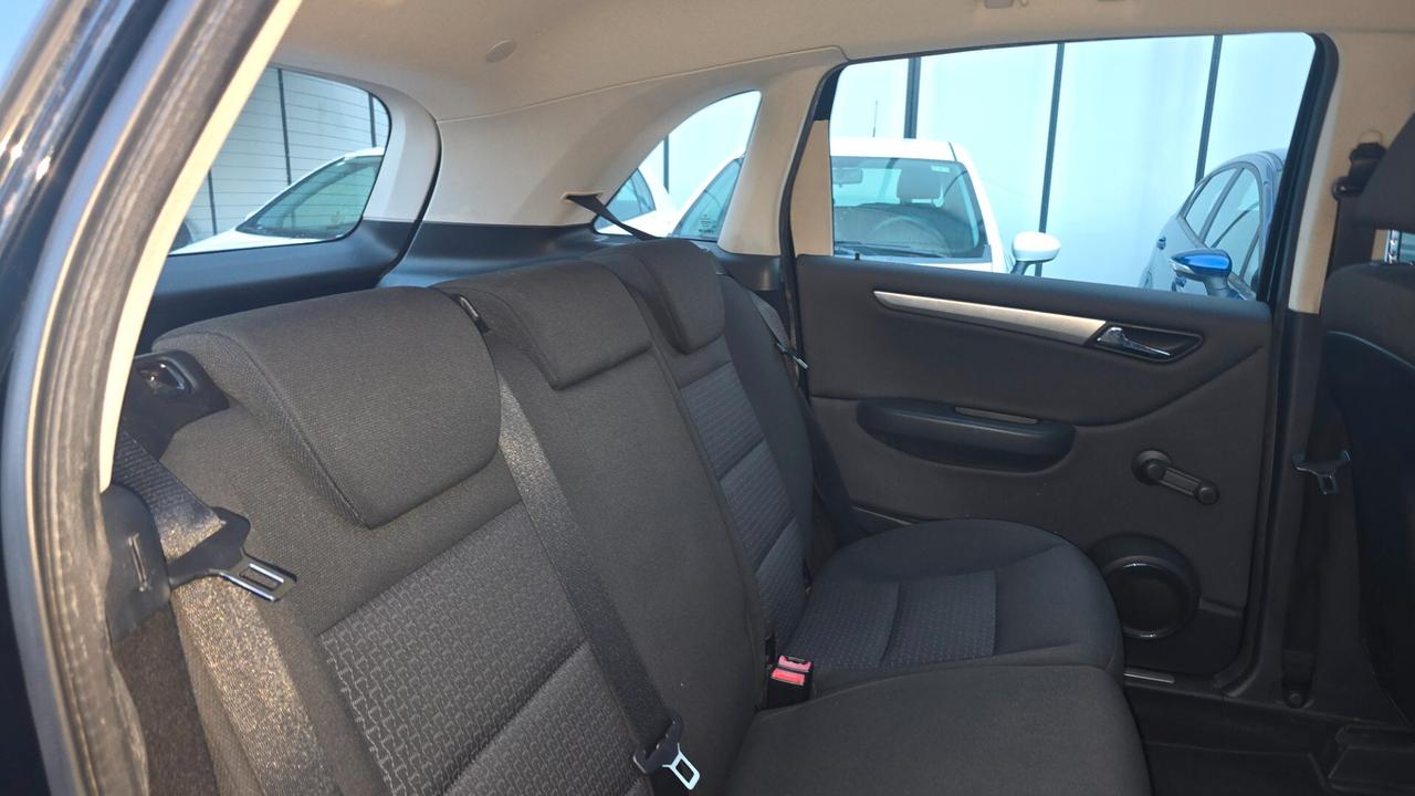 Mercedes-benz A 180 160 BlueEFFICIENCY