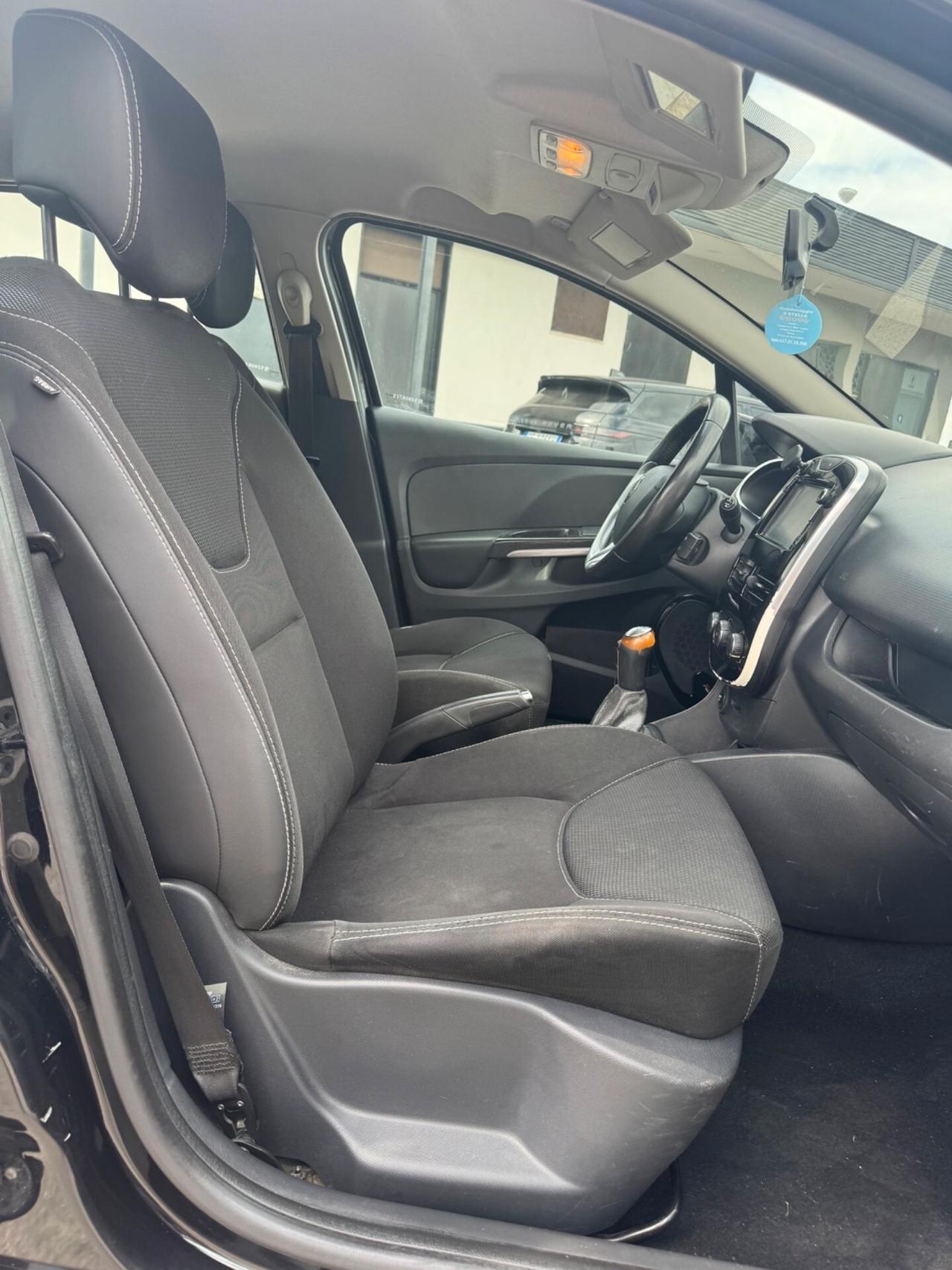 Renault Clio Sporter dCi 8V 90CV COSTUME NATIONAL