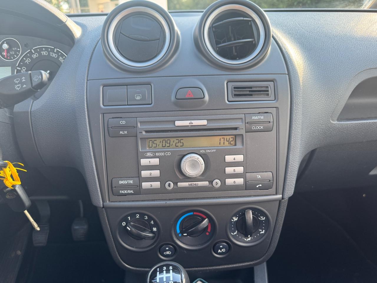 Ford Fiesta 1.2 16V 5p. Ghia 2007