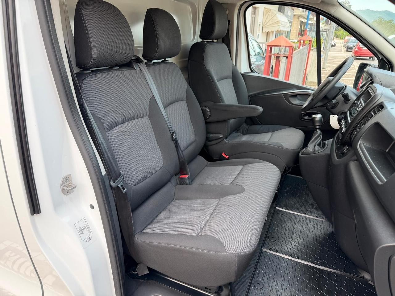 Renault Trafic T29 2.0 dCi 120CV PL-TN Furgone Ice