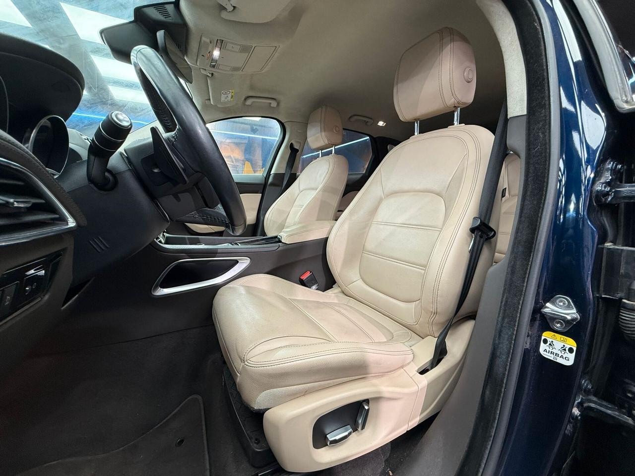 Jaguar F-Pace 2.0 D 240 CV AWD aut. Chequered Flag (140)